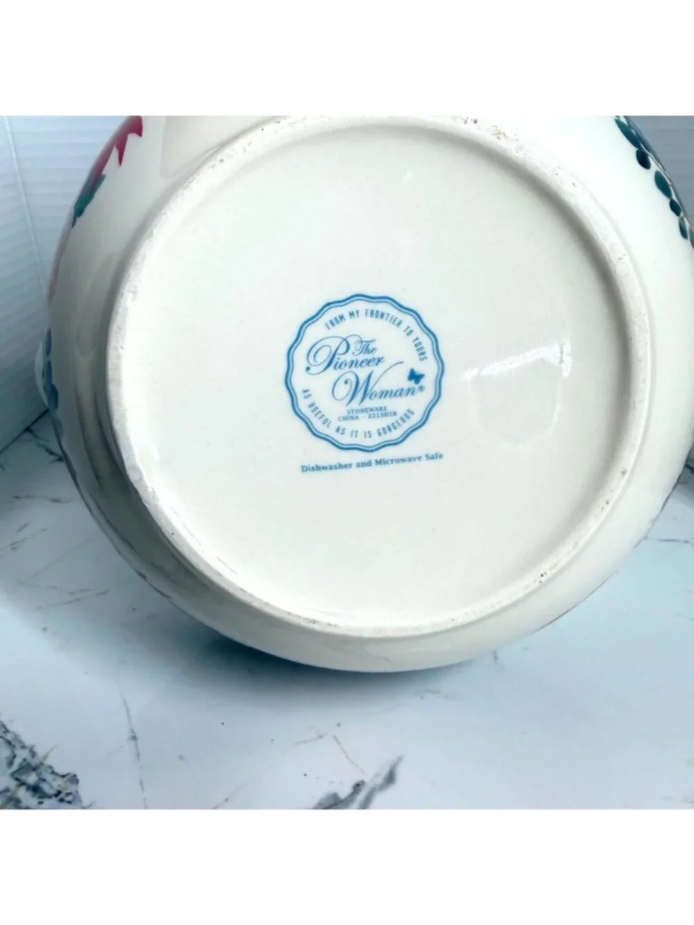 The Pioneer Woman Wishful Winter Large Ceramic Mixing Bowl with Spout, med size
